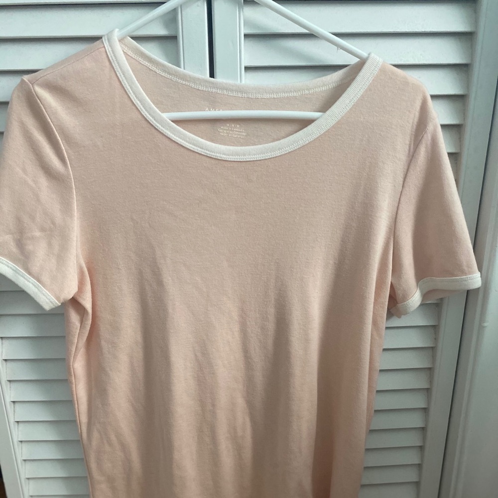 Pink and white American eagle tee